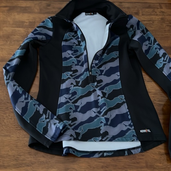 Kerrits Plush Printed Winter Half Zip Top - Picture 5 of 8